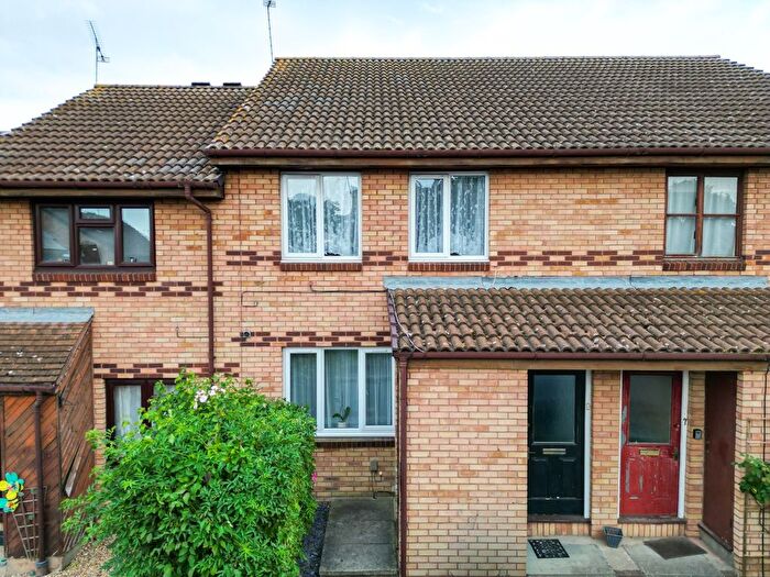 1 Bedroom Maisonette For Sale In Maypole Road, Gravesend, Kent, DA12
