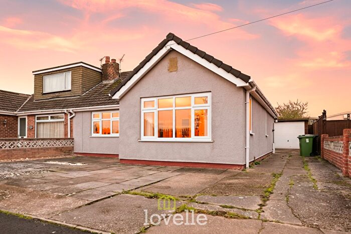 2 Bedroom Semi-detached Bungalow For Sale In St Christophers Road, Humberston, DN36