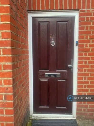 3 Bedroom Flat To Rent In Godstone Road, Kenley, CR8