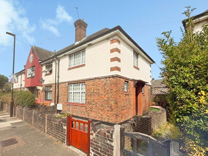 3 Bedroom Terraced House To Rent In Holborn Road, London, E13