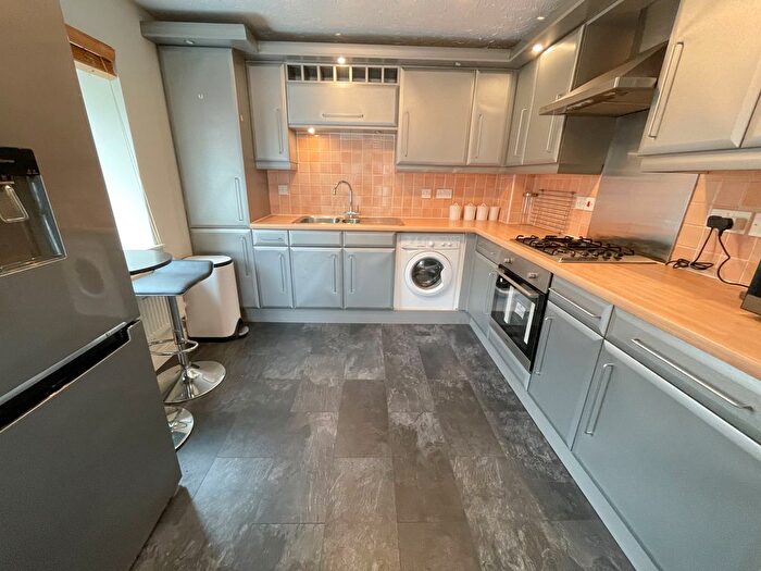 2 Bedroom Flat To Rent In South Ferry Quay, L3