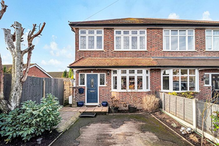 3 Bedroom Semi-Detached House For Sale In Studland Road, Byfleet, KT14