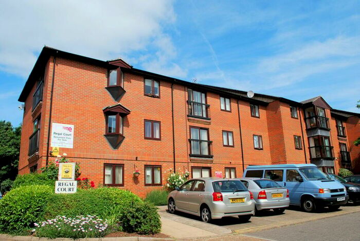 2 Bedroom Retirement Property For Sale In Bancroft, Hitchin, SG5