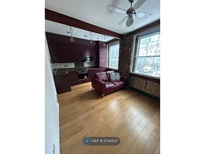 1 Bedroom Flat To Rent In Arcadia Court, London, E1