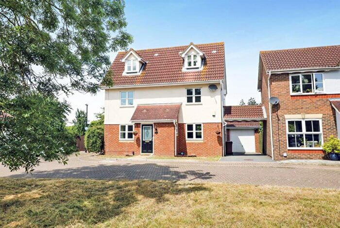 4 Bedroom Detached House For Sale In Yonge Close, Boreham, Chelmsford, CM3