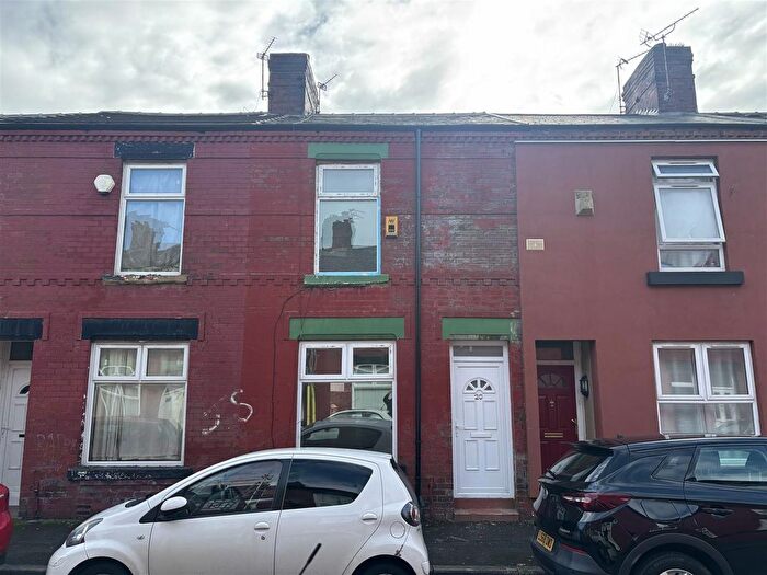 3 Bedroom Terraced House To Rent In Pinnington Road, Manchester, M18