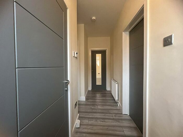 2 Bedroom Flat For Sale In Finlaystone Road, Kilmacolm, PA13