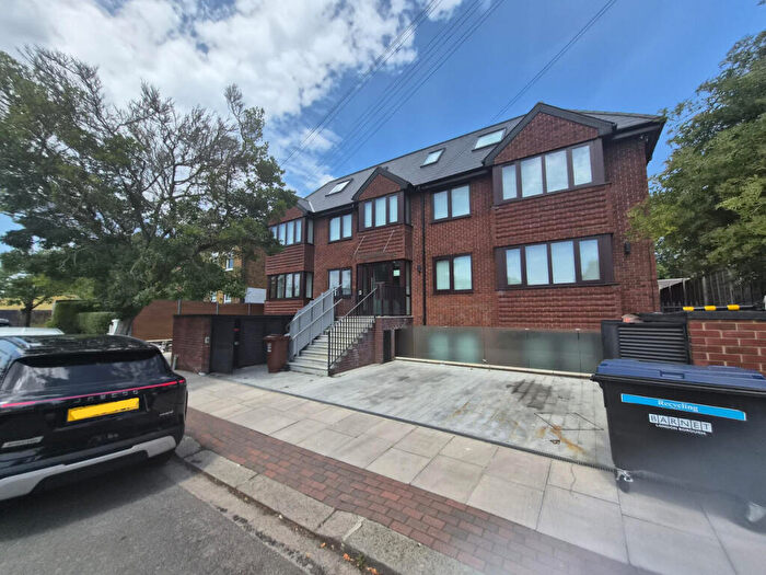 1 Bedroom Apartment To Rent In Shakespeare Road, London, NW7