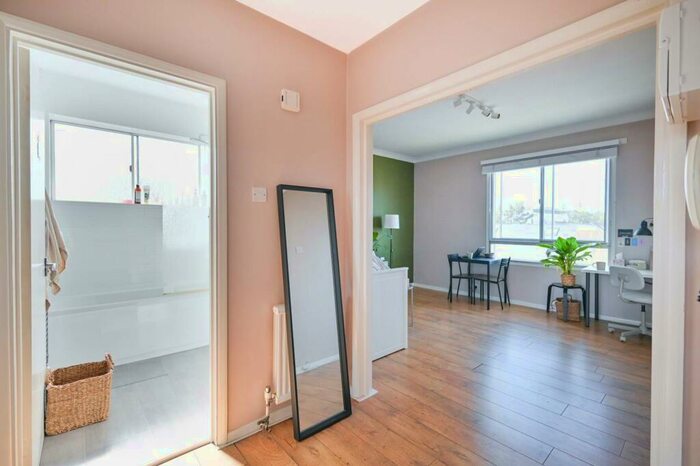 1 Bedroom Flat To Rent In Albert Road, Kingston, Kingston Upon Thames, KT1