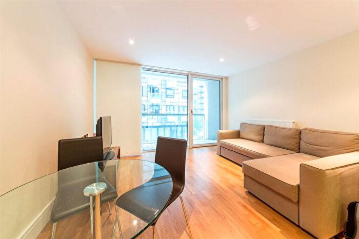 1 Bedroom Apartment To Rent In Cobalt Point, Milharbour, Lanterns Court, Canary Wharf, E14