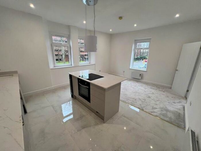 2 Bedroom Apartment To Rent In Whitchchurch Road, Cardiff, CF14