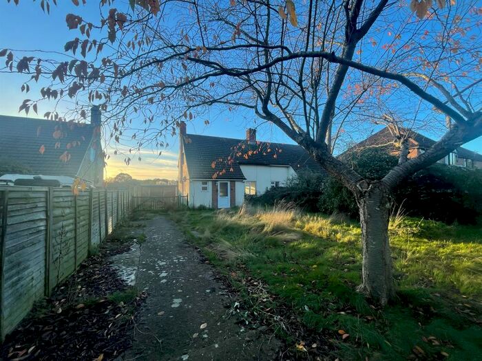 3 Bedroom Semi-Detached House For Sale In Whelpley Hill, Whelpley Hill, Chesham, HP5