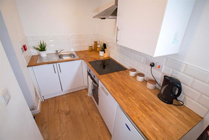 2 Bedroom Apartment To Rent In Rivermill Court, Kirkstall, Leeds, LS5