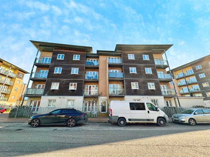 1 Bedroom Apartment To Rent In Heol Staughton, Cardiff, CF10