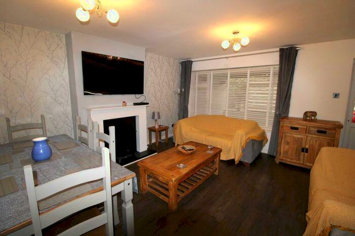 3 Bedroom End Of Terrace House To Rent In Ascot Gardens, Stourbridge, DY8