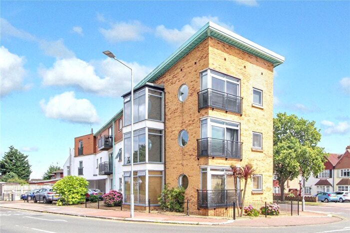 2 Bedroom Flat For Sale In Belfairs Point, Eastwood Road North, Leigh-On-Sea, Essex, SS9
