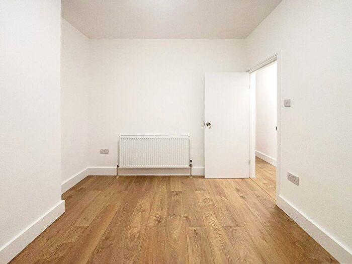 1 Bedroom Flat To Rent In Claxton Grove, London, W6