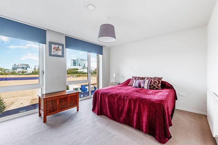 1 Bedroom Flat To Rent In Isambard Court, Brentford Lock West, TW8