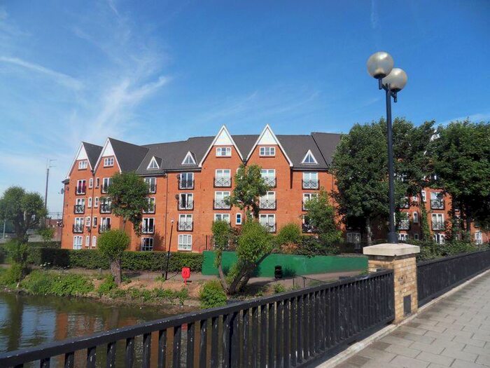 2 Bedroom Apartment To Rent In Crown Quay, Prebend Street, Bedford, MK40