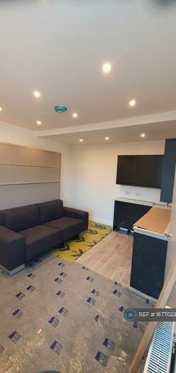 Studio To Rent In Wellsway, Bath, BA2