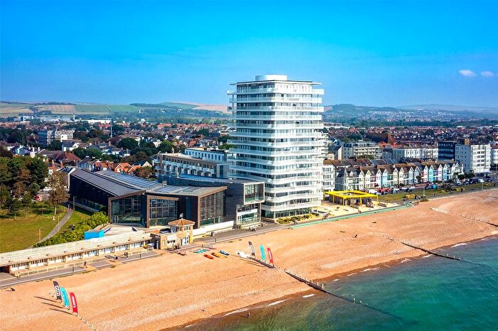 3 Bedroom Flat To Rent In Brighton Road, Worthing, West Sussex, BN11