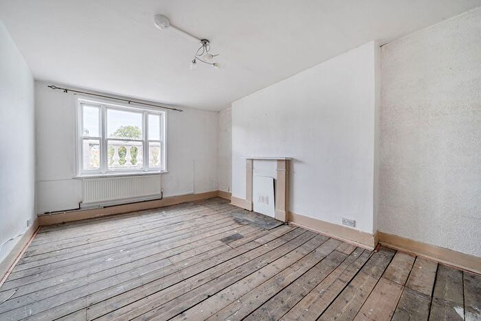 Studio For Sale In Longridge Road, Earls Court, London, SW5