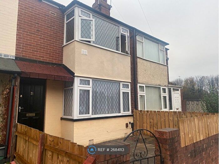 2 Bedroom Terraced House To Rent In Longroyd Street North, Leeds, LS11