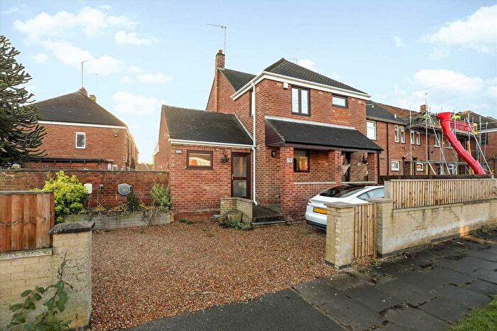 3 Bedroom End Terrace House For Sale In Ivy Road, Kettering, NN16