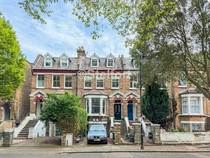 2 Bedroom Flat To Rent In Hartham Road, London, N7