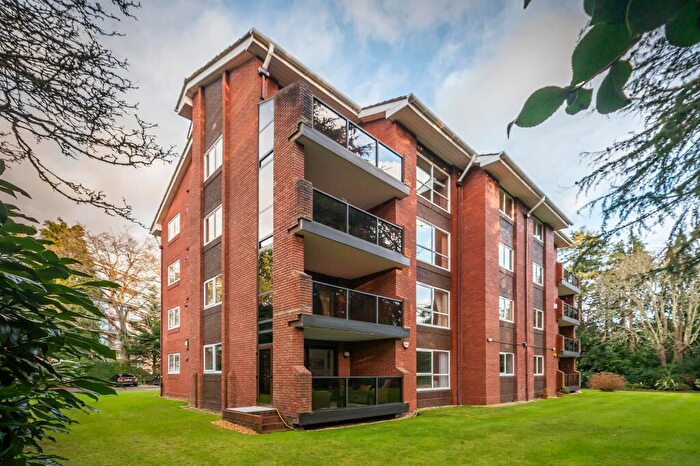 3 Bedroom Flat For Sale In Balcombe Road, Branksome Park, Poole, BH13