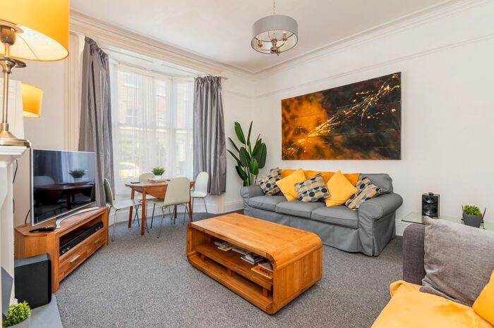 1 Bedroom Flat To Rent In Portland Street, York, YO31