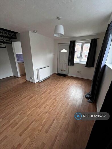 1 Bedroom Semi-Detached House To Rent In Oak Croft, Clayton Le Woods, PR6