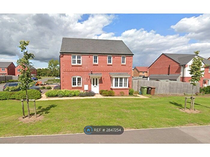 3 Bedroom Semi-Detached House To Rent In Henry Blyth Gardens, Thame, OX9