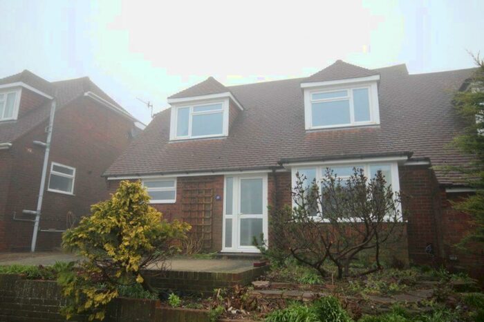 3 Bedroom Semi-Detached Bungalow To Rent In Sherrington Road, BN2