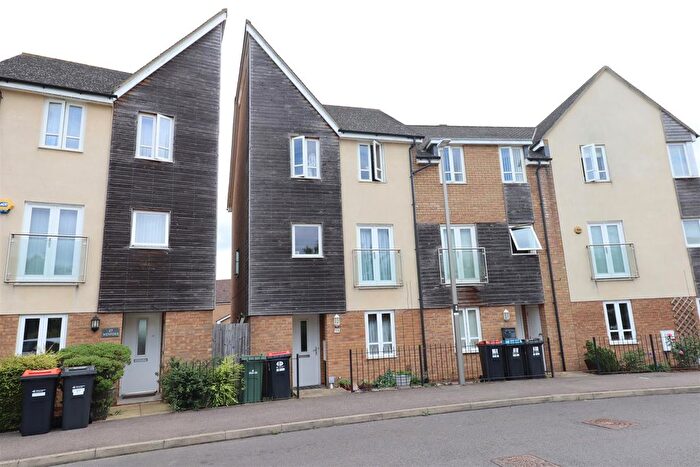 5 Bedroom End Of Terrace House For Sale In Wenford, Broughton, Milton Keynes, MK10