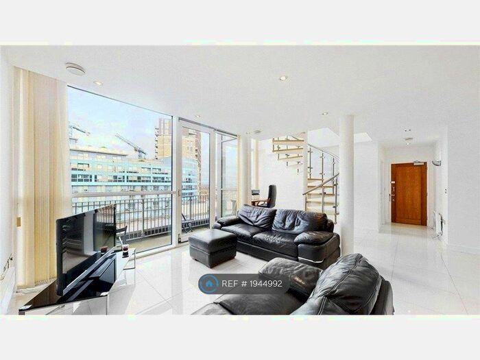 3 Bedroom Flat To Rent In Aegean Apartments, London, E16