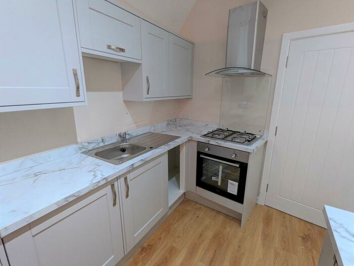 1 Bedroom Flat To Rent In High Street, Andover, SP10