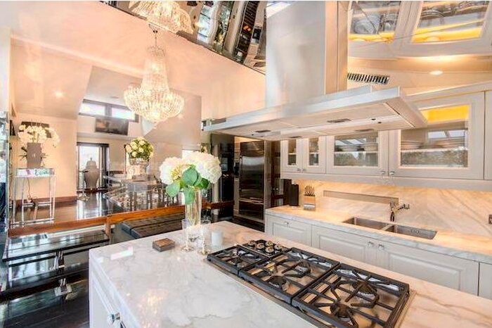 3 Bedroom Flat To Rent In Harrington Road, South Kensington, SW7