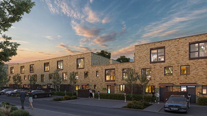 3 Bedroom Property For Sale In Chalk Road, Erith, DA8