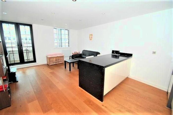 2 Bedroom Flat To Rent In Townhouse, The Broadway, Ealing, London, W5
