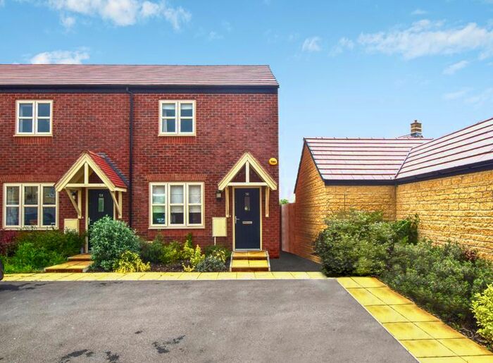 2 Bedroom End Of Terrace House For Sale In Regent Drive, Long Hanborough, Witney, OX29