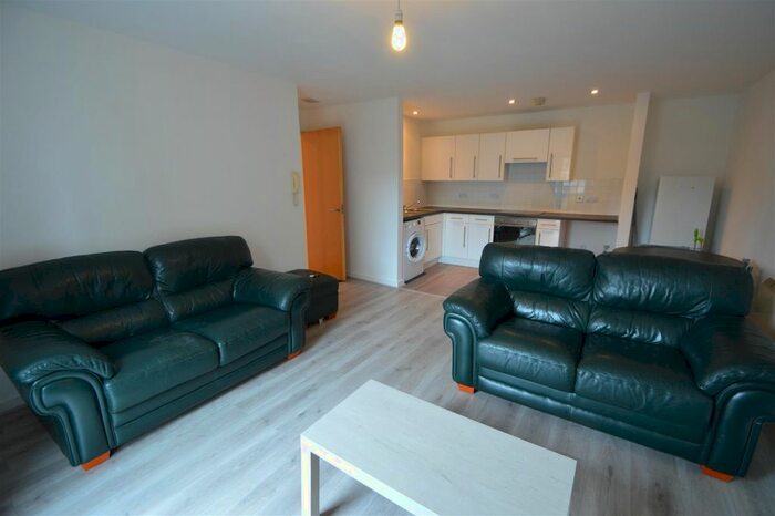 2 Bedroom Flat To Rent In Quay, Ordsall Lane, Salford, M5