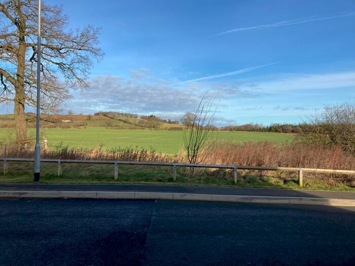 3 Bedroom Detached House For Sale In Lacemaker Crescent, Daventry NN11