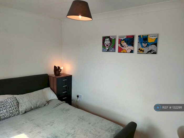 6 Bedroom Terraced House To Rent In Macbeth Close, Colchester, CO4