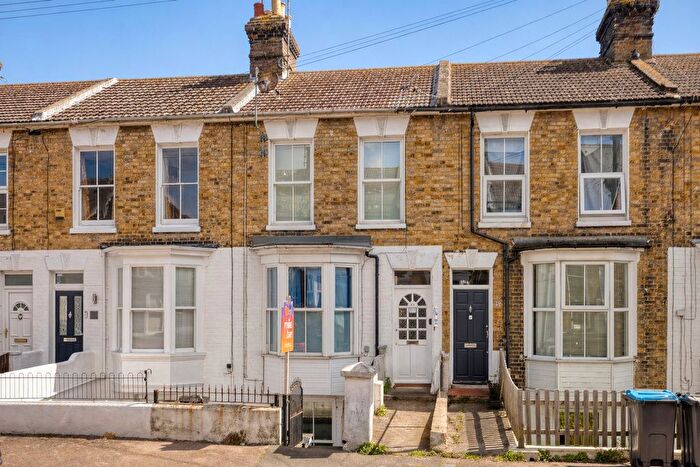 1 Bedroom Flat For Sale In Duncan Road, Ramsgate, CT11