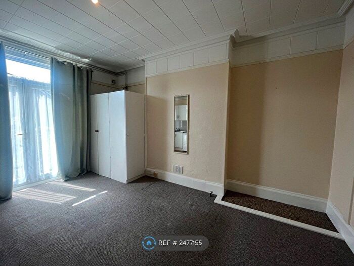 Studio To Rent In Tonbridge Road, Maidstone, ME16