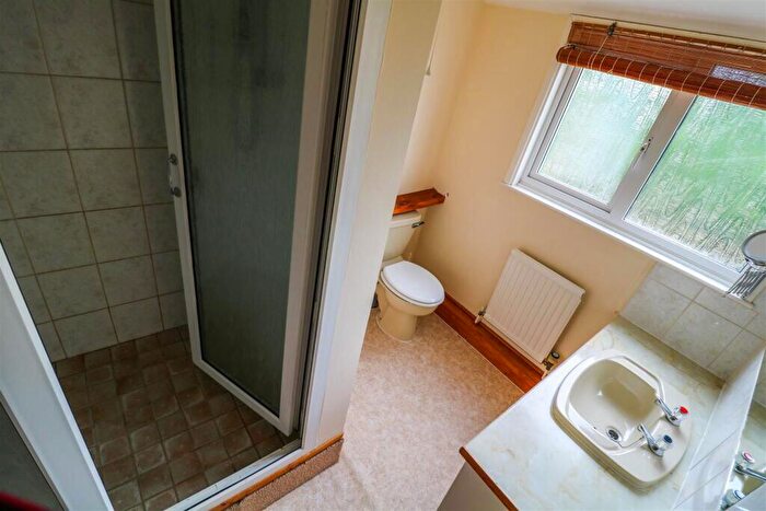 4 Bedroom Detached House For Sale In Lincoln Rd, Deeping Gate, Peterborough, Cambs, PE6