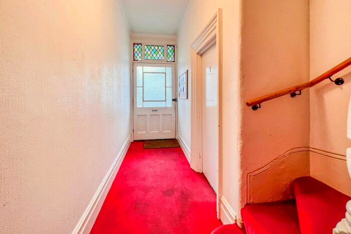Studio For Sale In Flat, Woodstock Road, Croydon, CR0