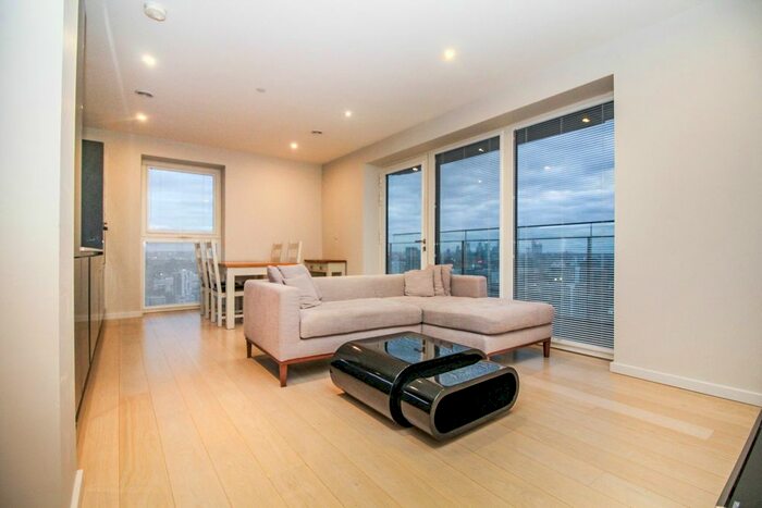 2 Bedroom Flat To Rent In Cassia Point, Glasshouse Gardens, Stratford, E20