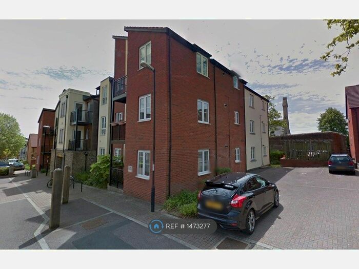 2 Bedroom Flat To Rent In Bartholomews Square, Horfield, Bristol, BS7